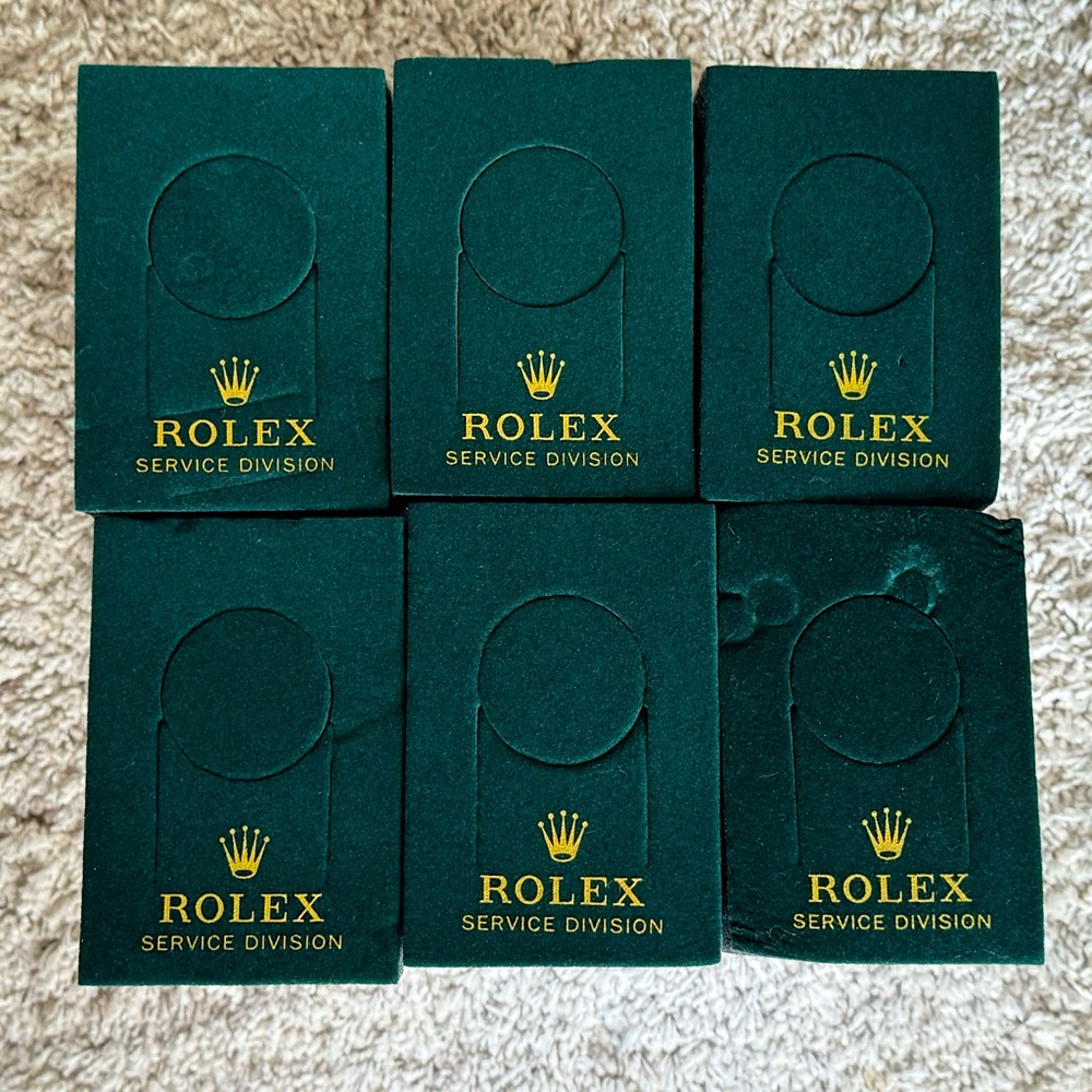 ROLEX SERVICE DIVISION FOAM PROTECTIVE WATCH HOLDER.